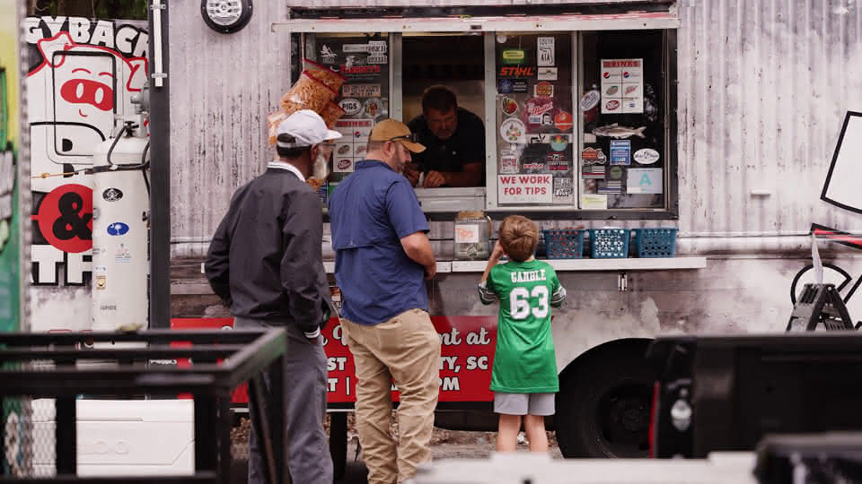 Food truck line